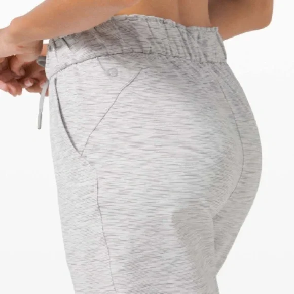 lululemon athletica Gray Women's Pants - Picture 4 of 11